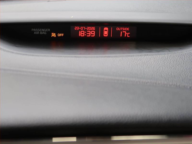 Kia Ceed (2015) Silver 1.4 CVVT - fotka 15 z 17
