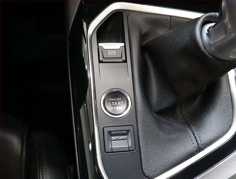 Peugeot 5008 (2019) PureTech 130, 7 míst - fotka 17 z 25