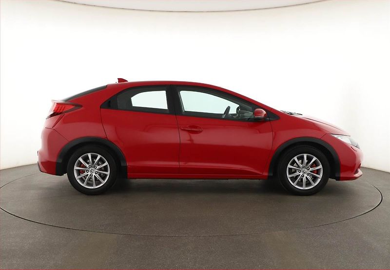 Honda Civic (2014) 1.4 i-VTEC, Tempomat - fotka 6 z 14