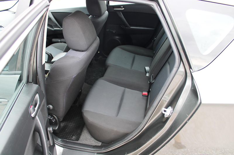 Mazda 3 (2010) REZERVACE - fotka 10 z 15