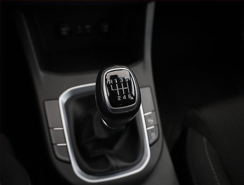 Hyundai i30 (2020) 1.4 T-GDI, Serv.kniha - fotka 12 z 19