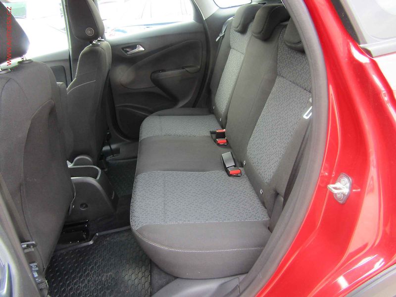 Opel Crossland (2024) 1.2T, 1.maj,ČR, AC, TZ - fotka 10 z 19