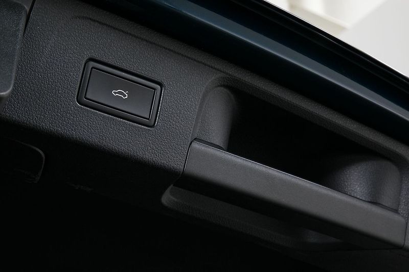 Volkswagen Passat 2.0TDI 110kW DSG IQ 360 Webast - fotka 34 z 35