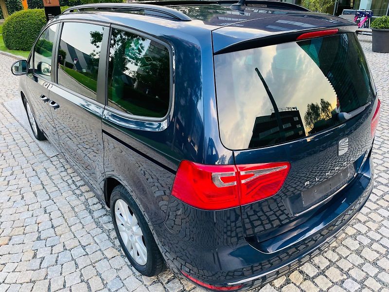 Seat Alhambra 2.0TDI MANUÁL SERVISKA TAŽNÉ - fotka 17 z 51