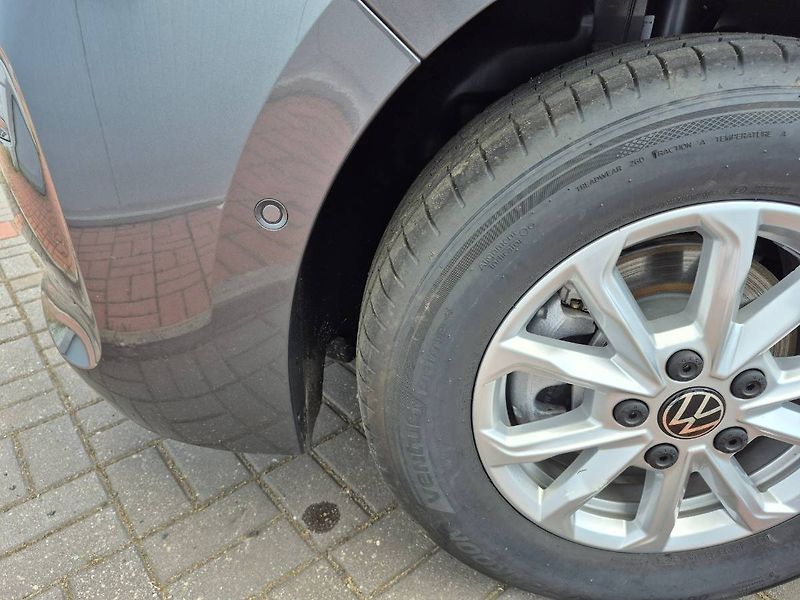 Volkswagen Multivan (2024) 2,0 TDI 110 kW Life Long DSG - fotka 27 z 38