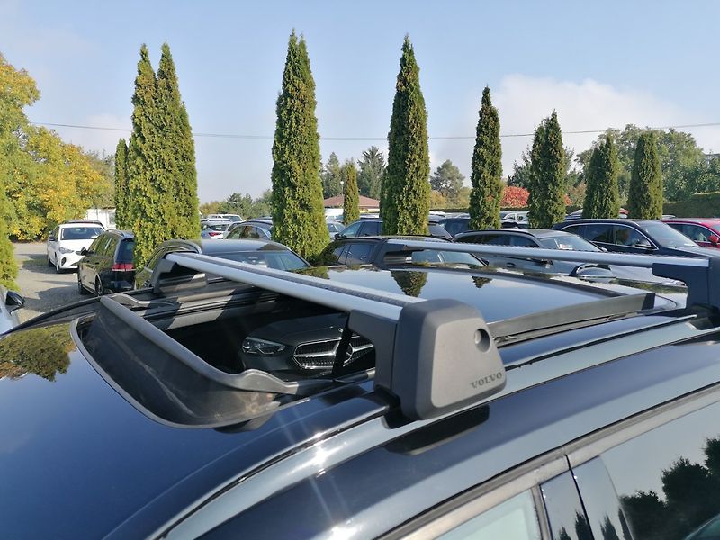 Volvo XC40 (2020) 1.5 T5 PHEV R-DESIGN 192kW - fotka 35 z 41