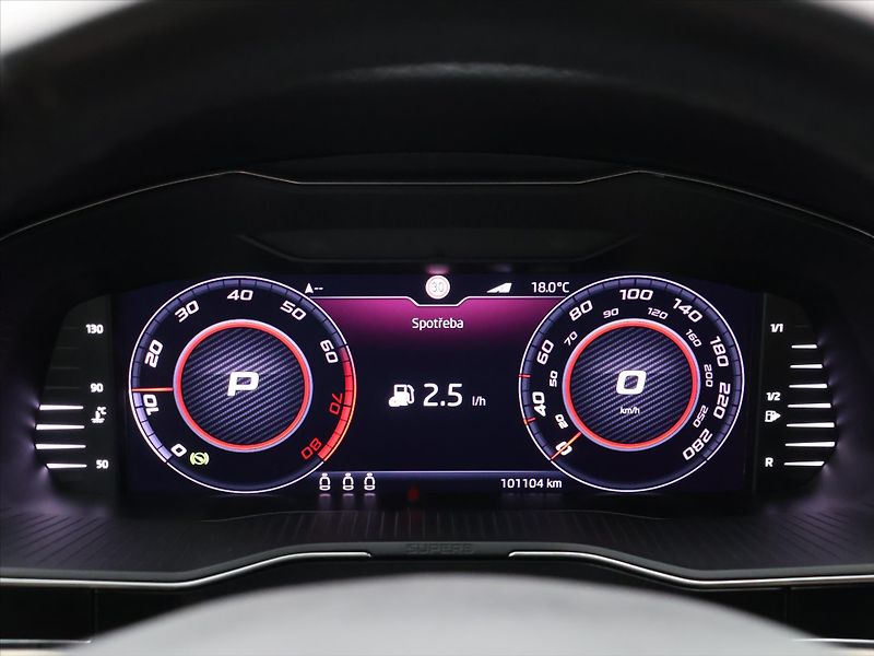 Škoda Superb 2,0 TSI 200kW L&K 4x4 DSG DPH - fotka 19 z 36