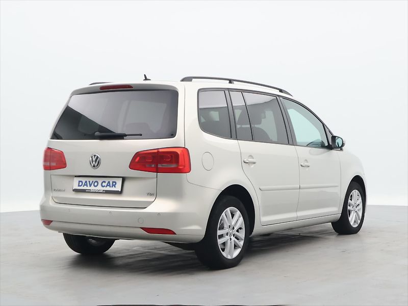 Volkswagen Touran 1,6 TDI 77kW DSG Comfortline C - fotka 7 z 32