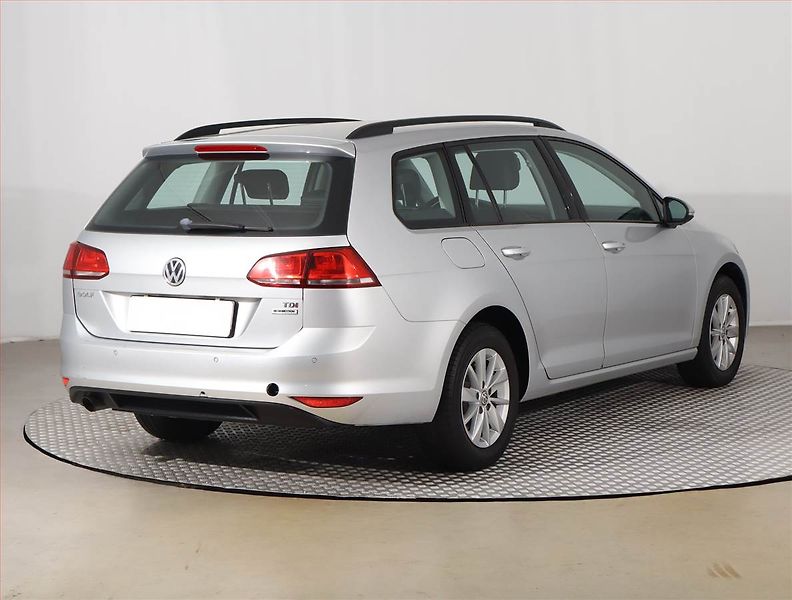 Volkswagen Golf (2015) 1.6 TDI, Serv.kniha, Tempomat - fotka 5 z 20