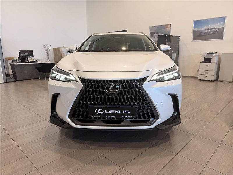 Lexus NX 350h 2,5 Executive Top  NX - fotka 12 z 12