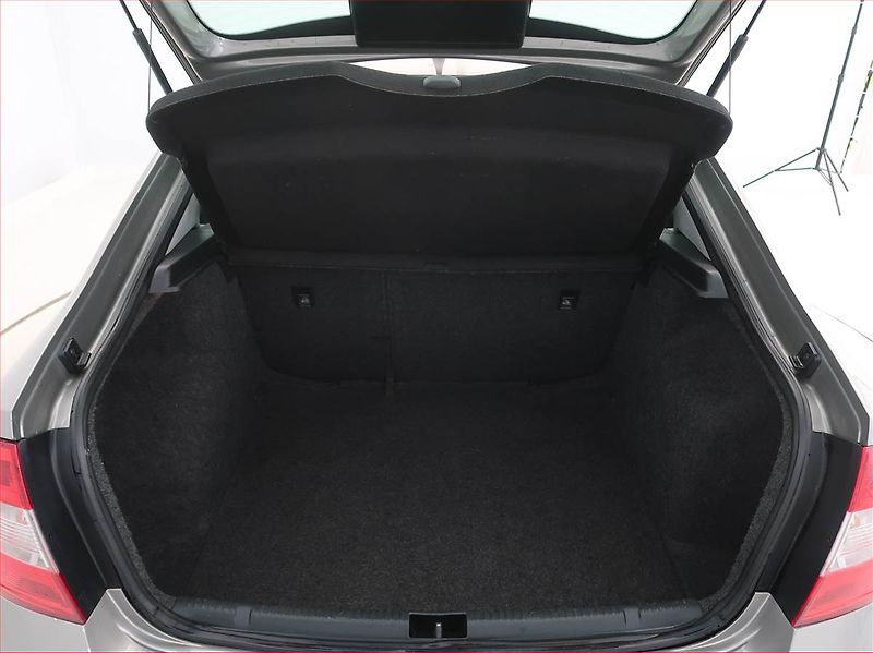 Škoda Rapid (2013) 1.2 TSI, Serv.kniha - fotka 13 z 16