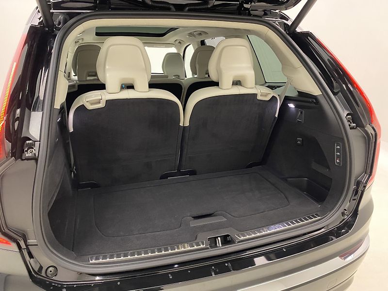 Volvo XC90 T8 AWD RECHARGE ULTRA BRIGHT - fotka 9 z 72