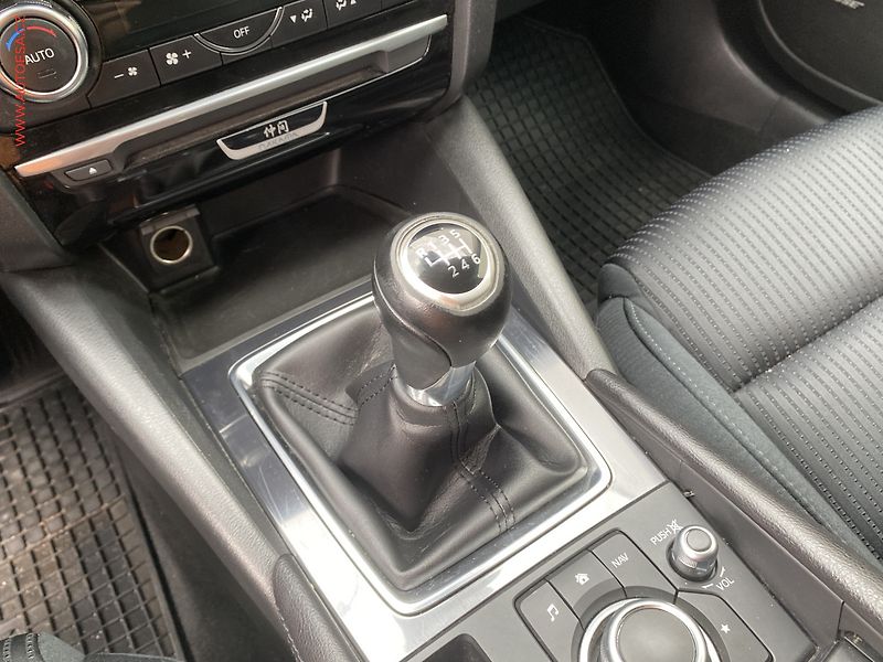 Mazda 6 (2017) 2.0, Nakama, LED, kamera - fotka 17 z 19