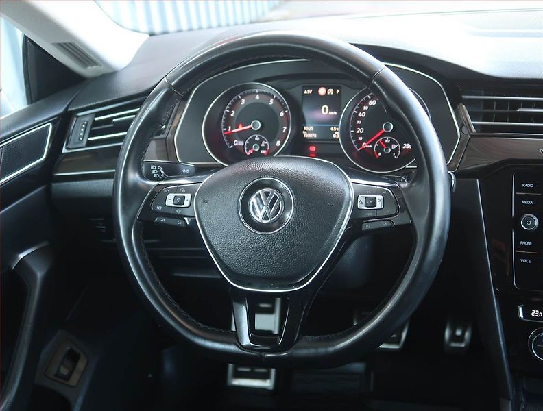 Volkswagen Arteon (2019) Elegance 2.0 TSI - fotka 16 z 24