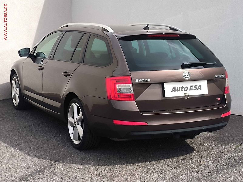 Škoda Octavia (2013) 1.8 TSi, Elegance, bixen, TZ - fotka 6 z 21
