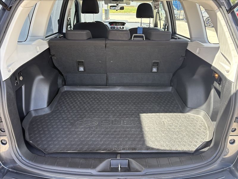 Subaru Forester 2,0 110 kw ČR 1 majitel servis - fotka 23 z 37