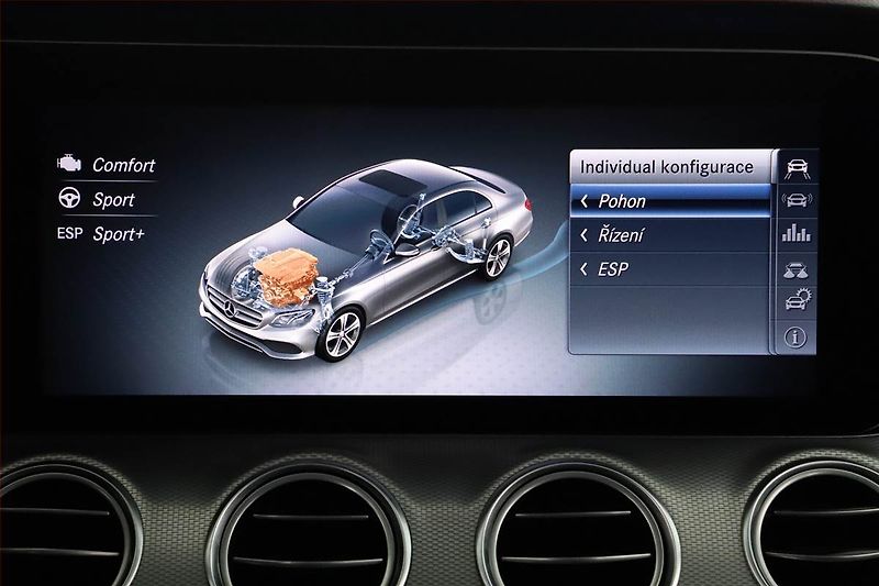 Mercedes-Benz Třídy E (2019) E 200 d - fotka 15 z 21