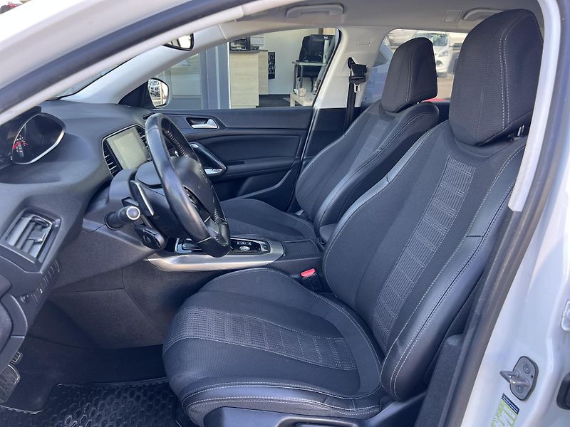 Peugeot 308 1.5HDi KLIMA KAMERA NAVI ALU - fotka 9 z 44