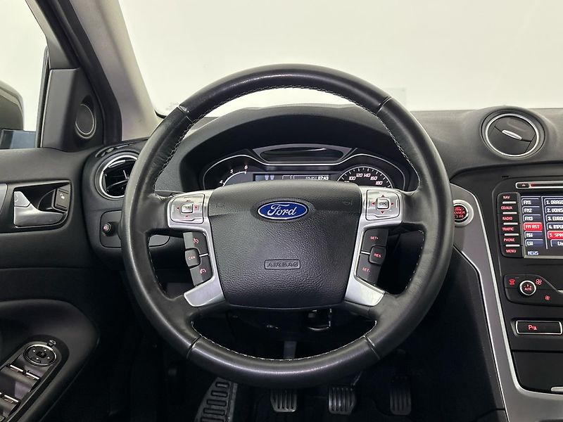 Ford Mondeo Titanium - fotka 18 z 28