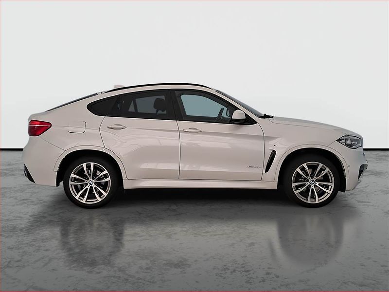 BMW X6 (2018) xDrive30d - fotka 6 z 24