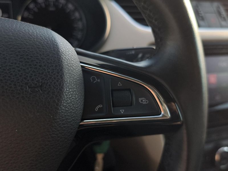 Škoda Octavia (2014) ELEGANCE 1.6 TDi 77kw, ČR - fotka 13 z 25