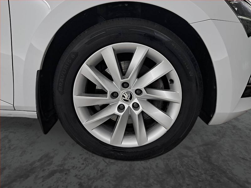 Škoda Superb (2022) Style 2.0 TDI - fotka 15 z 19
