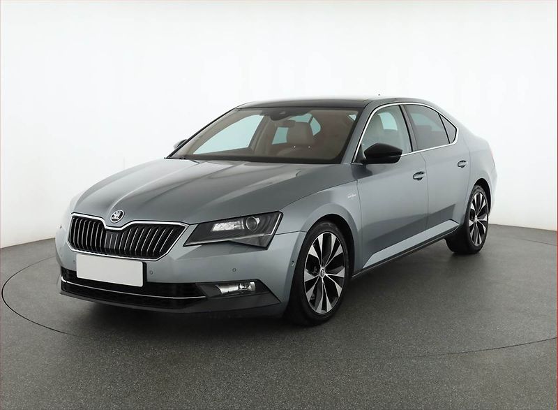 Škoda Superb (2015) Laurin&Klement 2.0 TSI, 4X4 - fotka 2 z 21