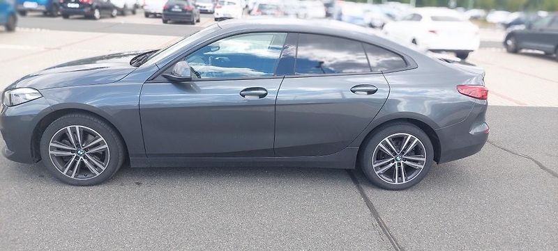 BMW Řada 2 (2021) 218d 2.0 Gran Coupe - fotka 2 z 15