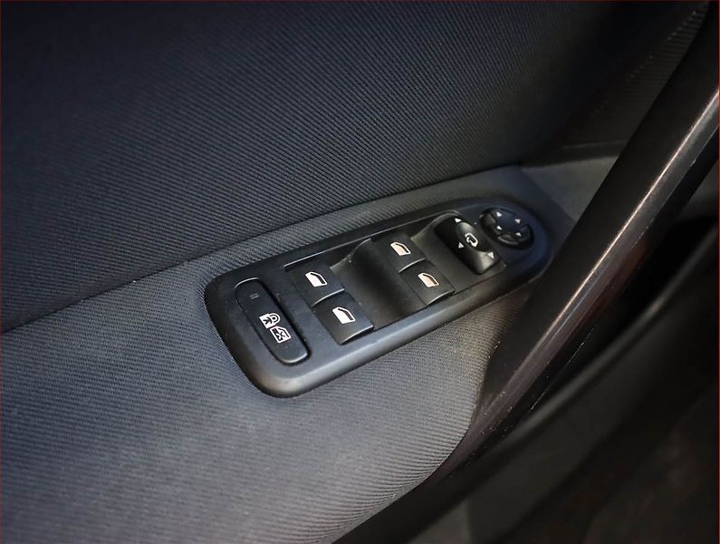Peugeot 508 (2012) 1.6 THP, Automat, Tempomat - fotka 16 z 16
