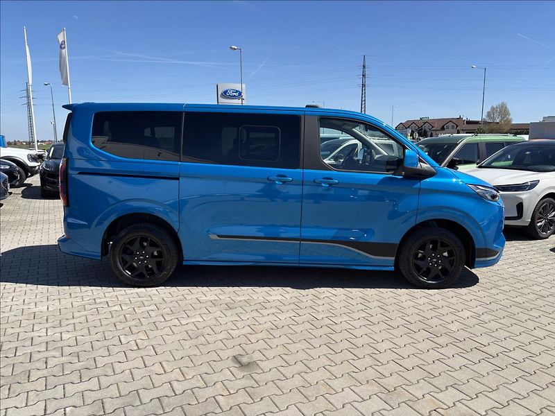 Ford Tourneo Custom 2,5 PHEV Sport 171kW - fotka 6 z 35