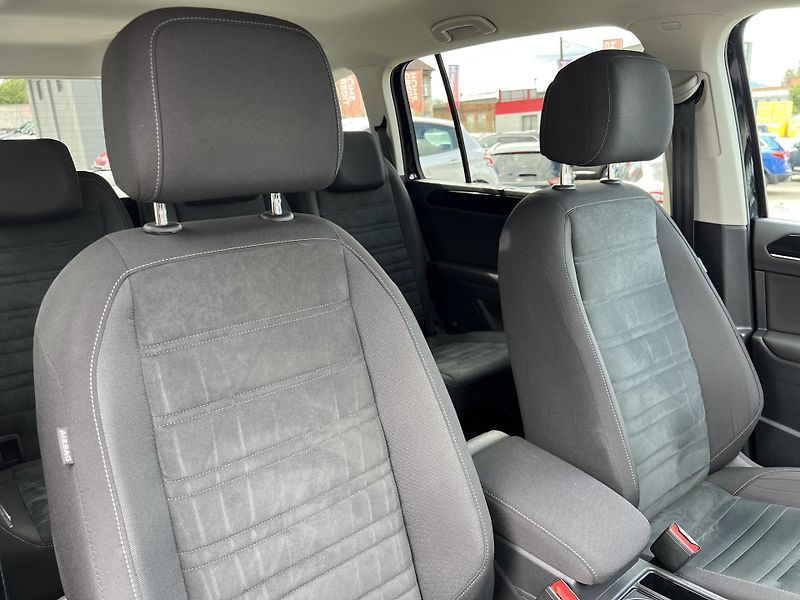 Volkswagen Touran Highline 2.0TDi DSG ČR odp.DPH - fotka 40 z 51