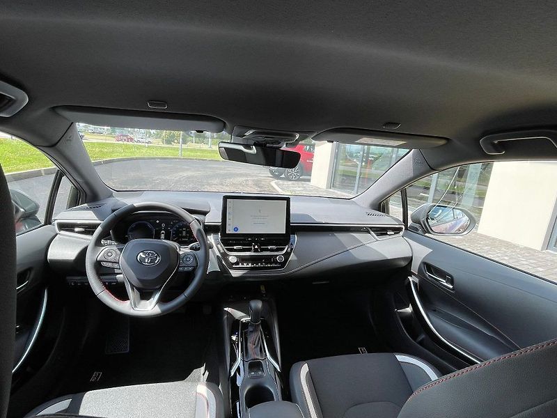 Toyota Corolla 2.0 Hybrid GR SPORT - fotka 27 z 28