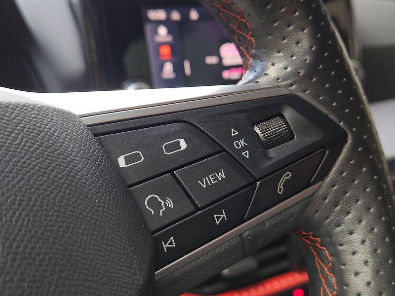 Seat Arona 1,0 TSI 81kW, FR, 1.maj., ČR - fotka 18 z 33