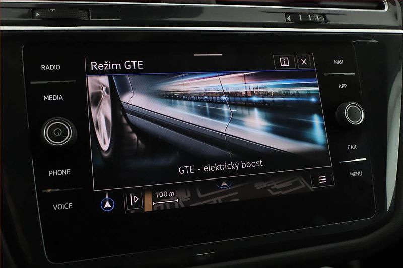 Volkswagen Tiguan (2022) 1.4 TSI eHybrid - fotka 13 z 19