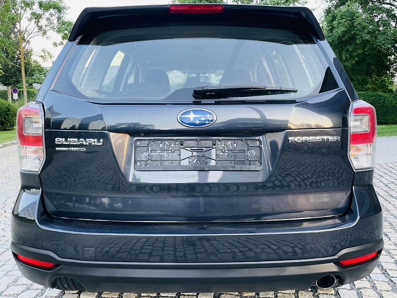 Subaru Forester 2.0i 4x4 AUT KAMERA VÝHŘEV LED - fotka 16 z 42