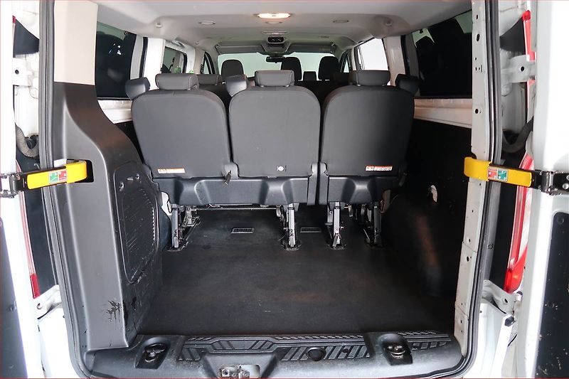 Ford Transit Custom (2020) Trend 2.0 EcoBlue, Bus, 9Míst - fotka 13 z 17