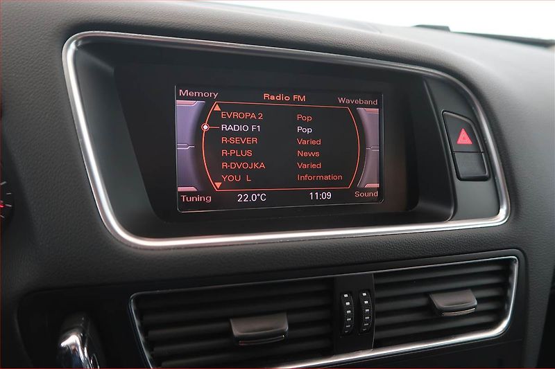 Audi Q5 (2009) 2.0 TDI, 4X4, Serv.kniha - fotka 12 z 15
