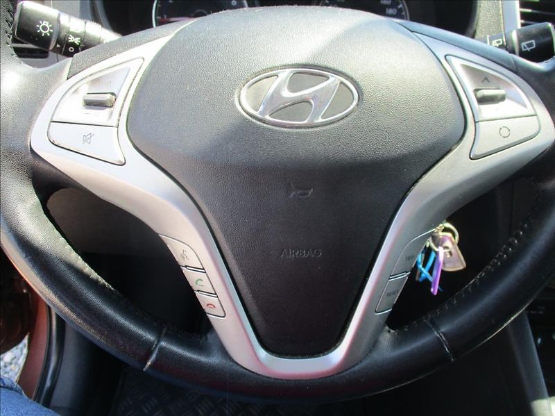 Hyundai ix20 1,6 CVVT, digiklima,servis,CZ, - fotka 25 z 39