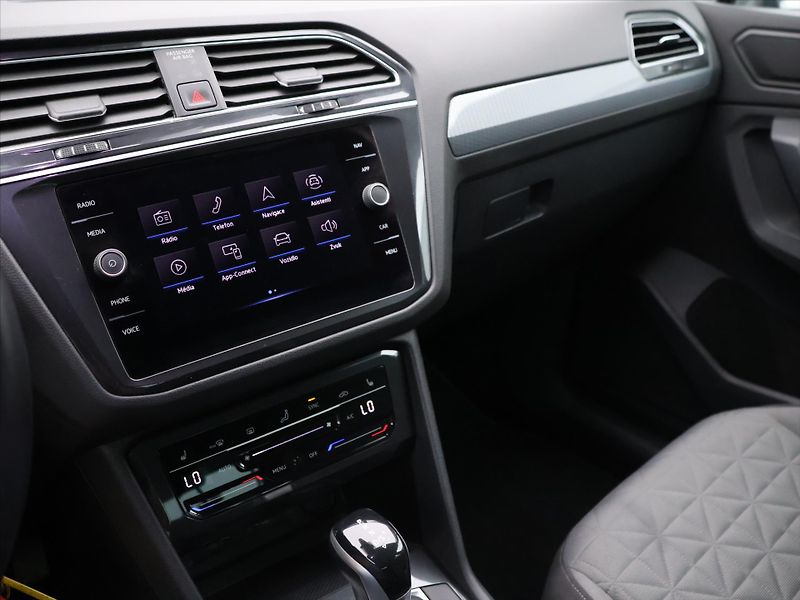 Volkswagen Tiguan 1,5 TSI ACT 110kW DSG Life DPH - fotka 21 z 34
