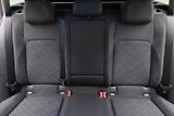 Volkswagen Golf 2,0 TDI 110 kW Life Záruka až - náhled 26