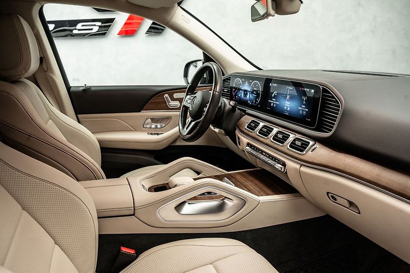 Mercedes-Benz GLE 4Matic, MBUX, 360°, tažné - fotka 15 z 30