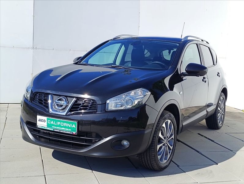 Nissan Qashqai 2,0 DCi 4x4 kamera tažné 1m ČR - fotka 2 z 39