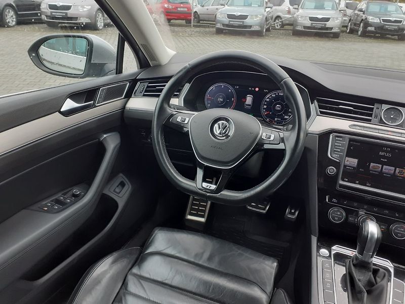 Volkswagen Passat Variant (2015) 2.0 TDi 176 Kw 4x4 DSG - fotka 8 z 47