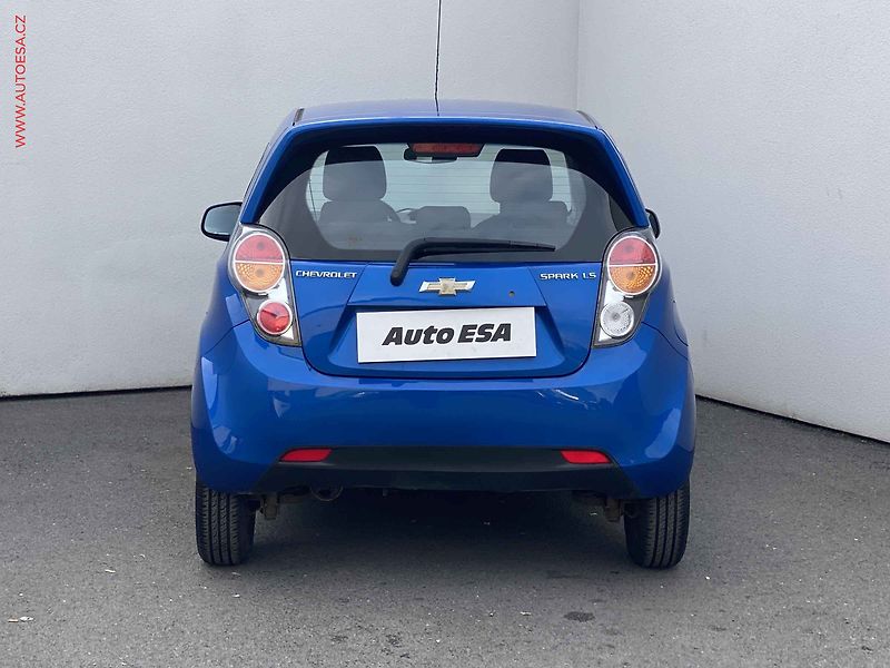 Chevrolet Spark (2011) 1.0i, AC - fotka 5 z 15