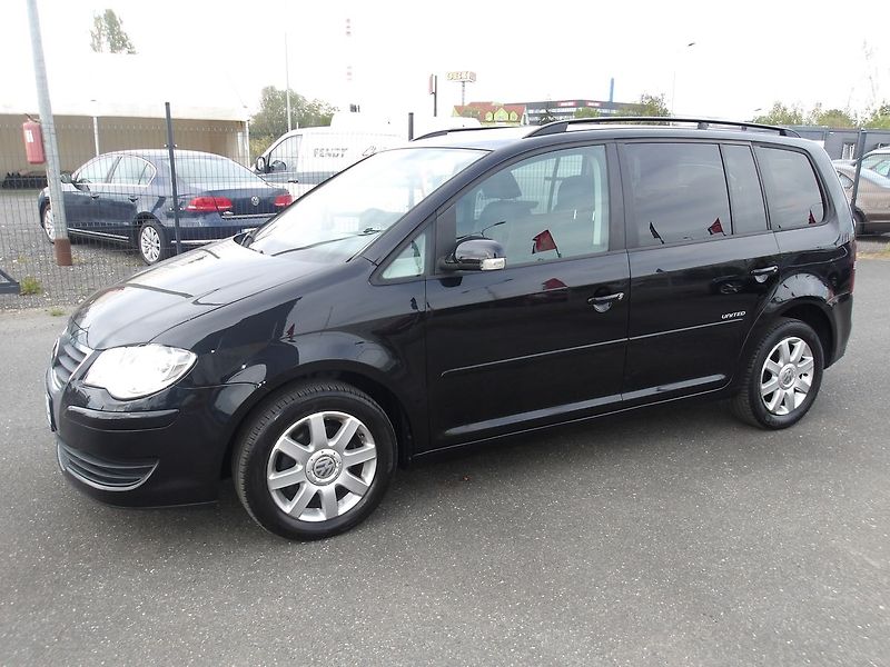 Volkswagen Touran 1,6i 75kW ! KRASAVEC !!! - fotka 1 z 26