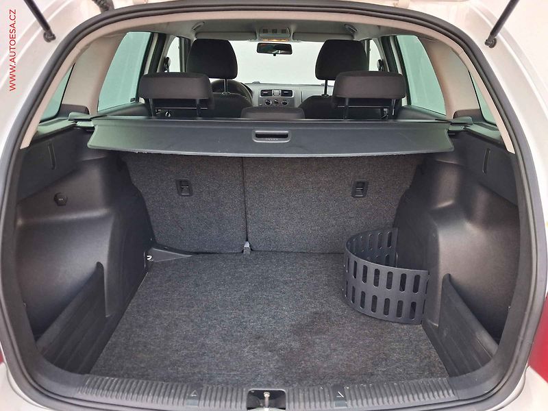Škoda Fabia (2013) 1.6TDi, ČR, AC, tažné - fotka 7 z 15