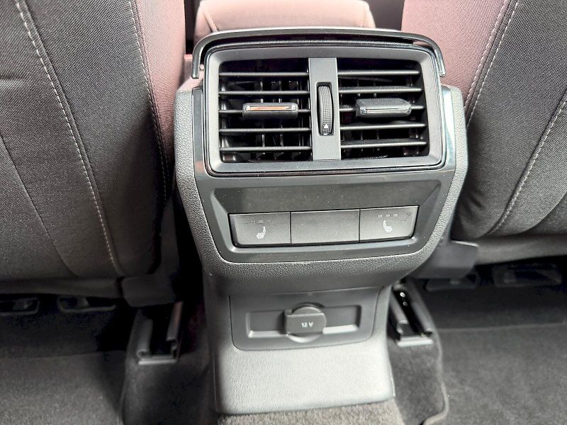 Škoda Karoq (2024) 2.0 TSI 140kW DSG 4x4 SportLin - fotka 26 z 35