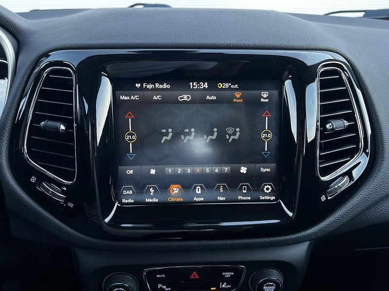 Jeep Compass 1.4 MultiAir Night Eagle TZ - fotka 14 z 18