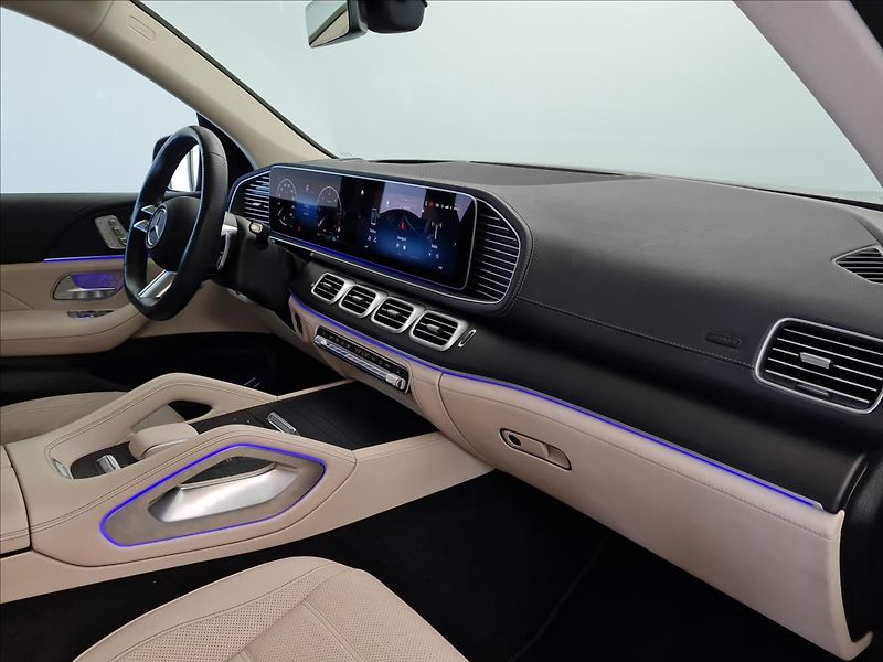 Mercedes-Benz GLS 450 d 4MATIC AMG Line - fotka 14 z 23