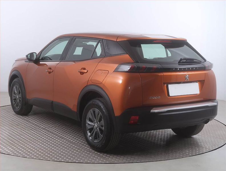 Peugeot 2008 (2022) Active 1.2 PureTech - fotka 4 z 15